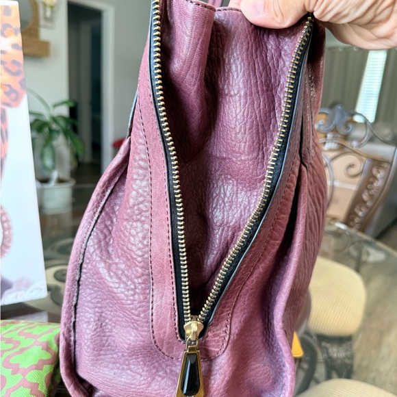 Leather Tote Bag in Burgundy with dusty - Picture 5 of 8